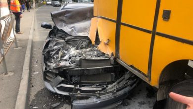 Фото - В Симферополе водитель легковушки спровоцировал массовое ДТП с автобусом